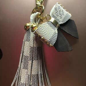 Handmade Cream/Brown Tassel Key Holder